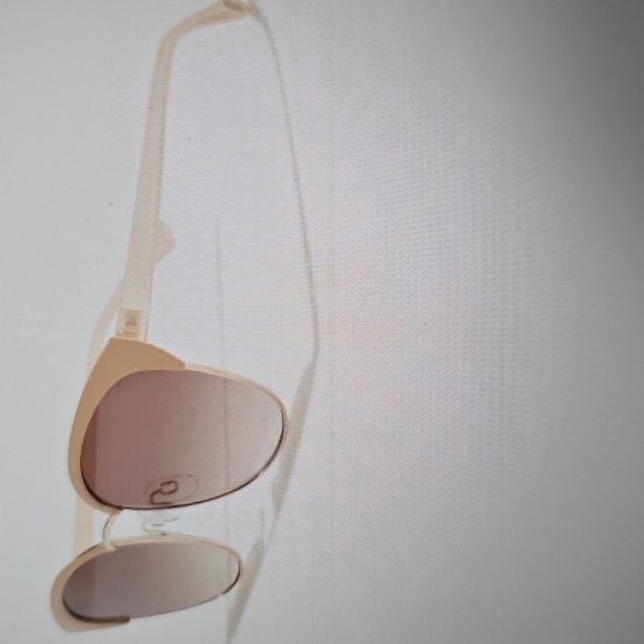 NWT BCBG Women's ALLURE 60mm Round Enamel Sunglasses Blush - Picture 2 of 10